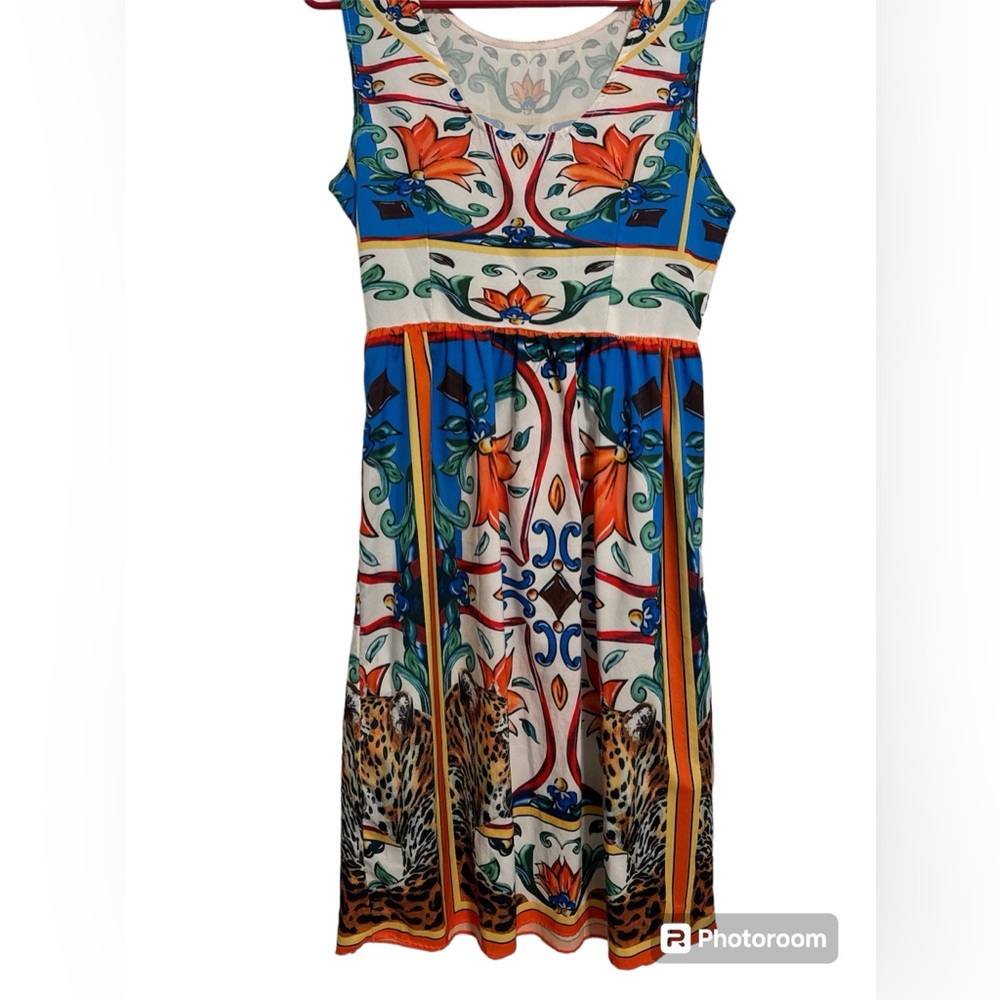 Tropical Summer Dress with Jaguar and floral print. Size Medium.